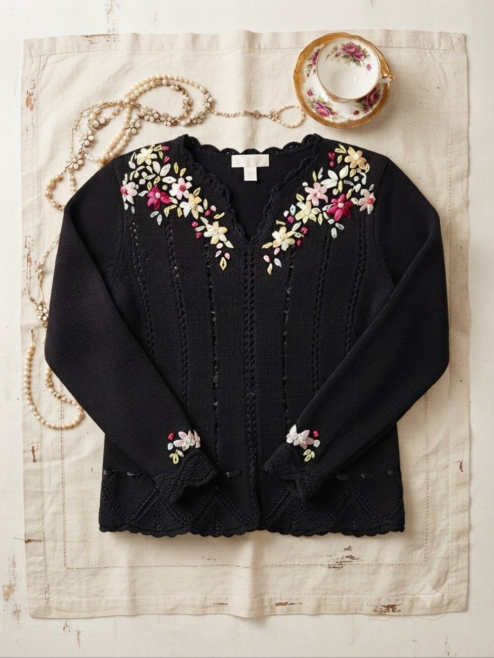 Vintage Capacity Black Knit Long Sleeve Sweater With Floral Ribbon Embroidery